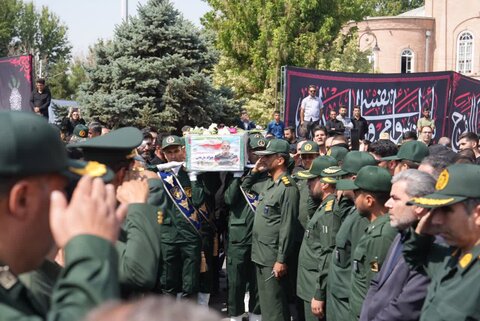 تصاویر/ تشییع پیکر مطهر شهید جواد نارنجی در ارومیه