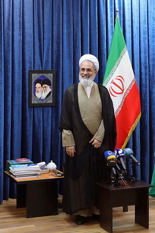 تصاویر/  نشست خبري رونمایی از پوستر فراخوان مقالات کنگره علمی و بین‌المللی امناءالرسل