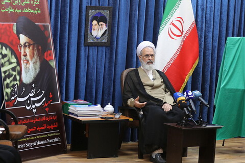 تصاویر/  نشست خبري رونمایی از پوستر فراخوان مقالات کنگره علمی و بین‌المللی امناءالرسل