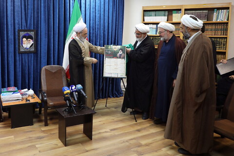 تصاویر/  نشست خبري رونمایی از پوستر فراخوان مقالات کنگره علمی و بین‌المللی امناءالرسل