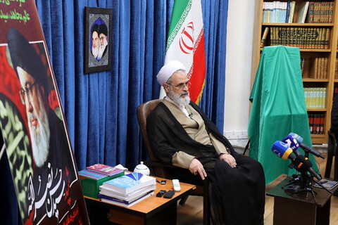 تصاویر/  نشست خبري رونمایی از پوستر فراخوان مقالات کنگره علمی و بین‌المللی امناءالرسل