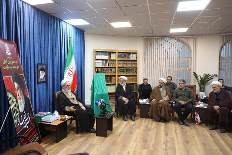 تصاویر/  نشست خبري رونمایی از پوستر فراخوان مقالات کنگره علمی و بین‌المللی امناءالرسل