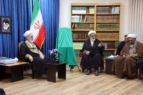 تصاویر/  نشست خبري رونمایی از پوستر فراخوان مقالات کنگره علمی و بین‌المللی امناءالرسل