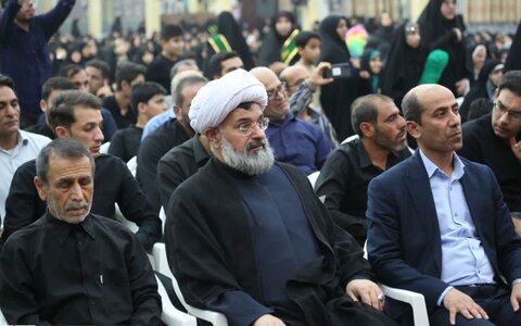 تصاویر/ وداع مردم خورموج با پیکر شهید ایمان قایدی