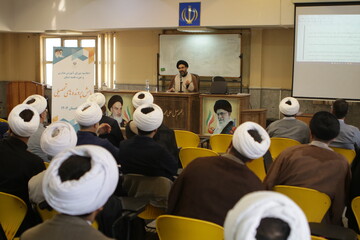 تصاویر/ جلسه پایش پرونده های تحصیلی طلاب همدان