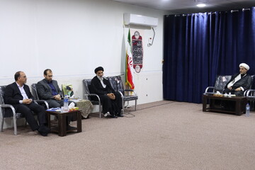 تصاویر/ دیدار مدیران دستگاه قضا خوزستان با نماینده ولی فقیه