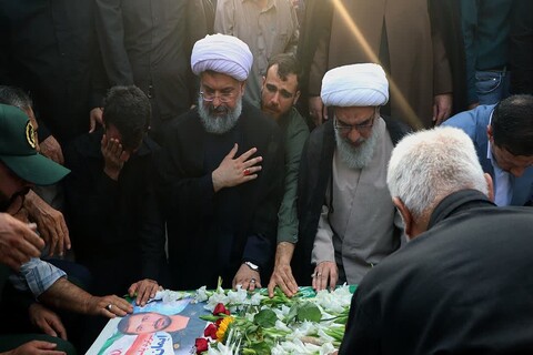 تصاویر/ تشییع شهید ایمان قائدی در بوشهر