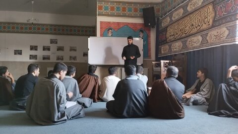 دوره قرآنی نخبگان دانش آموزی در درگزین همدان