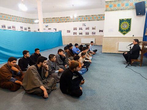 دوره قرآنی نخبگان دانش آموزی در درگزین همدان