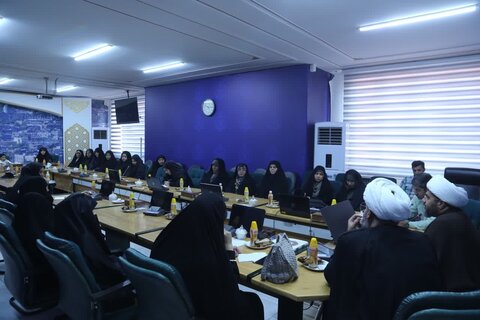 تصاویر /برگزاری جلسه توجیهی خادمین خواهر موکب حضرت سیدالشهداء (ع) اوقاف قزوین