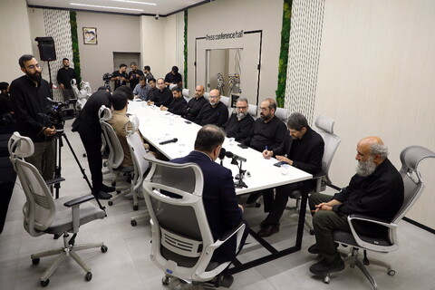 تصاویر/ مراسم رونمایی از نشان ویژه و پوستر دومین رویداد بین المللی نحن ابناء الحسین(ع)