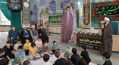 تصاویر/ محفل انس با قرآن یادواره شهدای اقتدار در مسجد جامع امامزاده اسماعیل علیه السلام شهر میانه