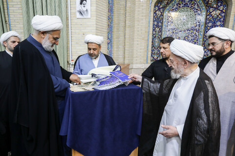 تصاویر/ آیین رونمایی از کتاب «دروس في الجبر و الاختیار»