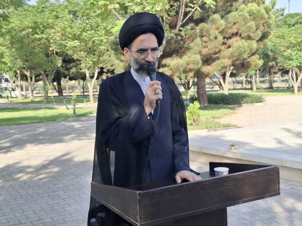 تبعیت از ولی‌فقیه از مهمترین پیام‌های شهدا است