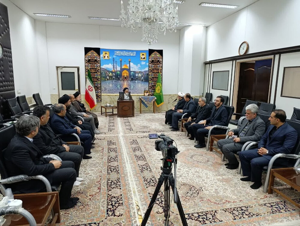 متولّي العتبة المعصومية: على الشعب الإيراني بذل أقصى الجهود لتنفيذ توجيهات القائد