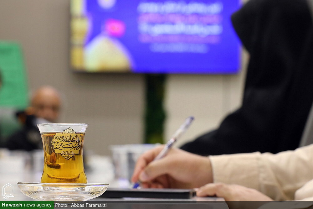 تصاویر/ مراسم رونمایی از نشان ویژه و پوستر دومین رویداد بین المللی نحن ابناء الحسین(ع)