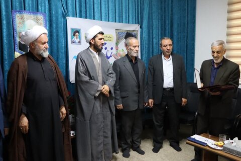 تصاویر/ آیین تجلیل از خادمین نماز جمعه تکاب