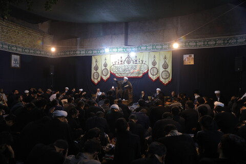 مراسم عزاداری سالار شهیدان در دهه اول ماه صفر در بیت مرحوم آیت الله شاه آبادی (ره)