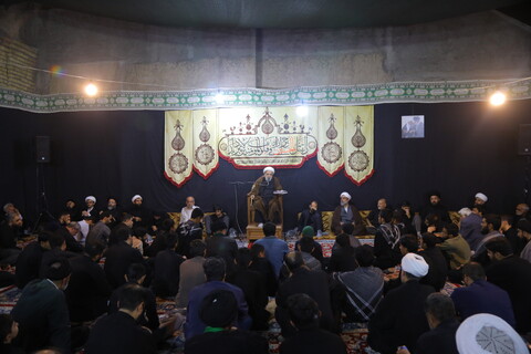 مراسم عزاداری سالار شهیدان در دهه اول ماه صفر در بیت مرحوم آیت الله شاه آبادی (ره)