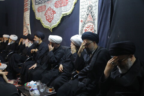 مراسم عزاداری سالار شهیدان در دهه اول ماه صفر در بیت مرحوم آیت الله شاه آبادی (ره)