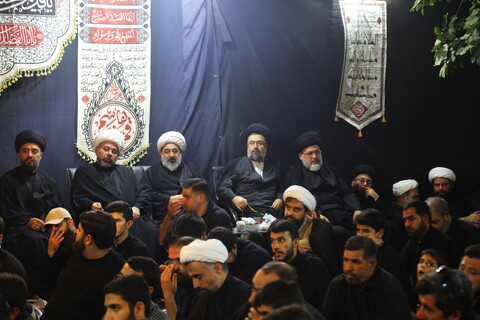 مراسم عزاداری سالار شهیدان در دهه اول ماه صفر در بیت مرحوم آیت الله شاه آبادی (ره)