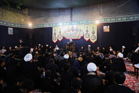 مراسم عزاداری سالار شهیدان در دهه اول ماه صفر در بیت مرحوم آیت الله شاه آبادی (ره)