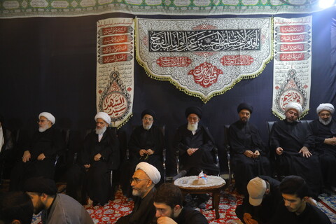 مراسم عزاداری سالار شهیدان در دهه اول ماه صفر در بیت مرحوم آیت الله شاه آبادی (ره)