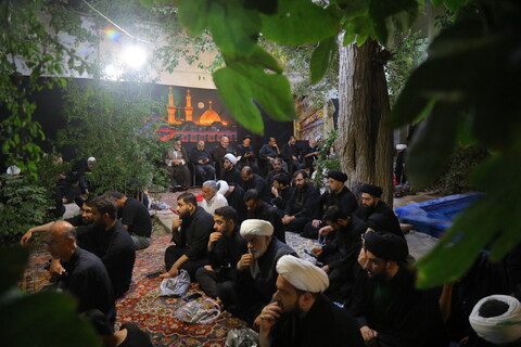 مراسم عزاداری سالار شهیدان در دهه اول ماه صفر در بیت مرحوم آیت الله شاه آبادی (ره)