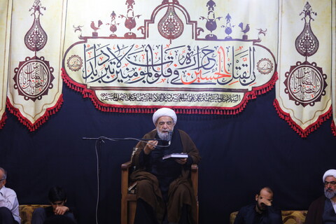 مراسم عزاداری سالار شهیدان در دهه اول ماه صفر در بیت مرحوم آیت الله شاه آبادی (ره)