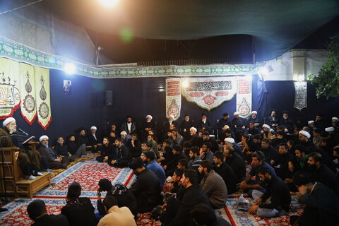 مراسم عزاداری سالار شهیدان در دهه اول ماه صفر در بیت مرحوم آیت الله شاه آبادی (ره)