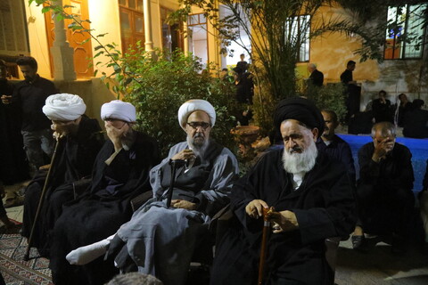 مراسم عزاداری سالار شهیدان در دهه اول ماه صفر در بیت مرحوم آیت الله شاه آبادی (ره)