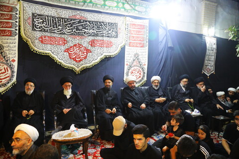 مراسم عزاداری سالار شهیدان در دهه اول ماه صفر در بیت مرحوم آیت الله شاه آبادی (ره)