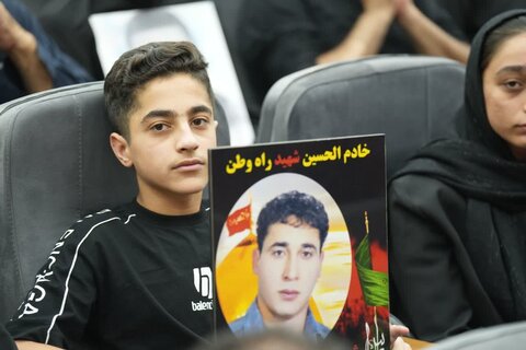 تصاویر مراسم اربعین ۸۶ شهید لرستانی جنگ تحمیلی رژیم صهیونیستی در خرم آباد