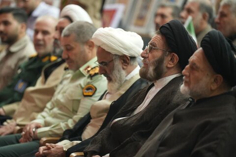 تصاویر مراسم اربعین ۸۶ شهید لرستانی جنگ تحمیلی رژیم صهیونیستی در خرم آباد