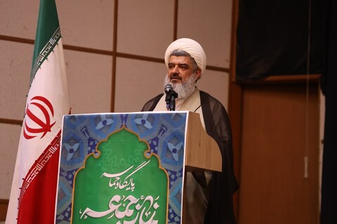 تصاویر /  گردهمایی خادمین نماز جمعه همدان