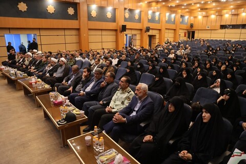 تصاویر /  گردهمایی خادمین نماز جمعه همدان