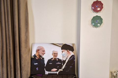 تصاویر/ حضور قالیباف در منزل سرلشکر شهید غلامرضا محرابی