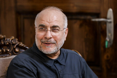 تصاویر/ حضور قالیباف در منزل سرلشکر شهید غلامرضا محرابی