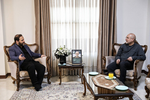 تصاویر/ حضور قالیباف در منزل سرلشکر شهید غلامرضا محرابی