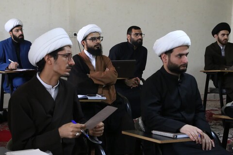 تصاویر/برگزاری کلاس‌های مشاوره فقه در حاشیه دوره تابستانه درس خارج فقه در اهواز