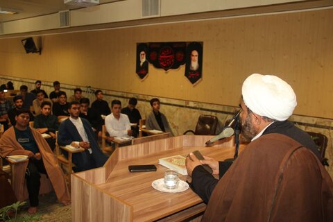 تصاویر / دوره میثاق طلبگی حوزه علمیه استان قزوین برگزارشد