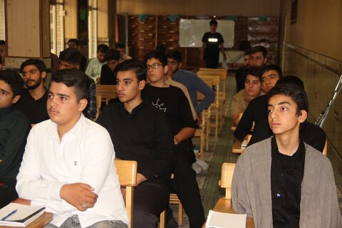 تصاویر / دوره میثاق طلبگی حوزه علمیه استان قزوین برگزارشد