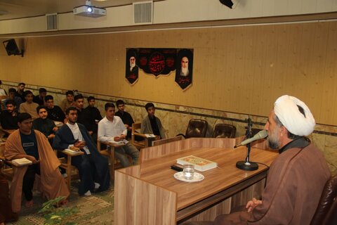 تصاویر / دوره میثاق طلبگی حوزه علمیه استان قزوین برگزارشد
