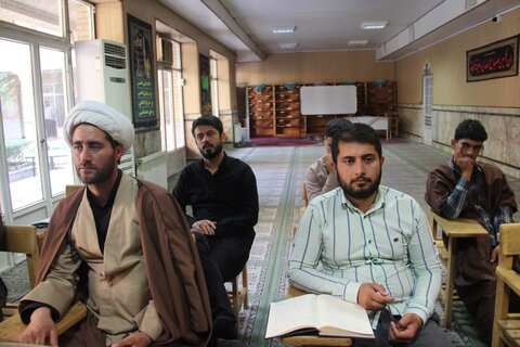 تصاویر / دوره میثاق طلبگی حوزه علمیه استان قزوین برگزارشد