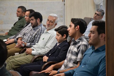 تصاویر/ نشست صمیمی امام جمعه شهرستان خوی با خادمین نماز جمعه