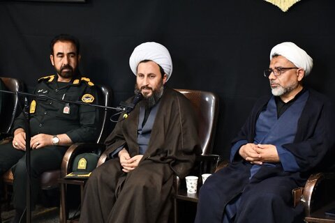 تصاویر/ نشست صمیمی امام جمعه شهرستان خوی با خادمین نماز جمعه