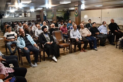 تصاویر/ نشست صمیمی امام جمعه شهرستان خوی با خادمین نماز جمعه
