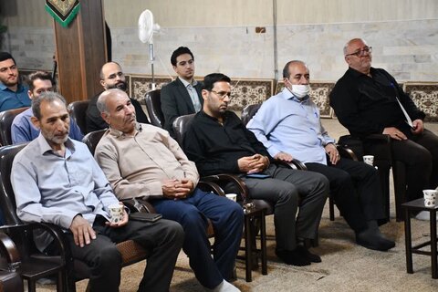 تصاویر/ نشست صمیمی امام جمعه شهرستان خوی با خادمین نماز جمعه