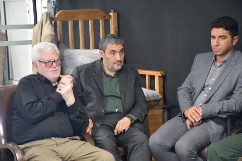تصاویر/ نشست صمیمی امام جمعه شهرستان خوی با خادمین نماز جمعه