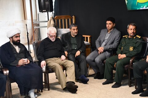 تصاویر/ نشست صمیمی امام جمعه شهرستان خوی با خادمین نماز جمعه